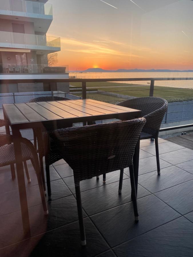 Hullam Apartman Balatonlelle Eksteriør billede