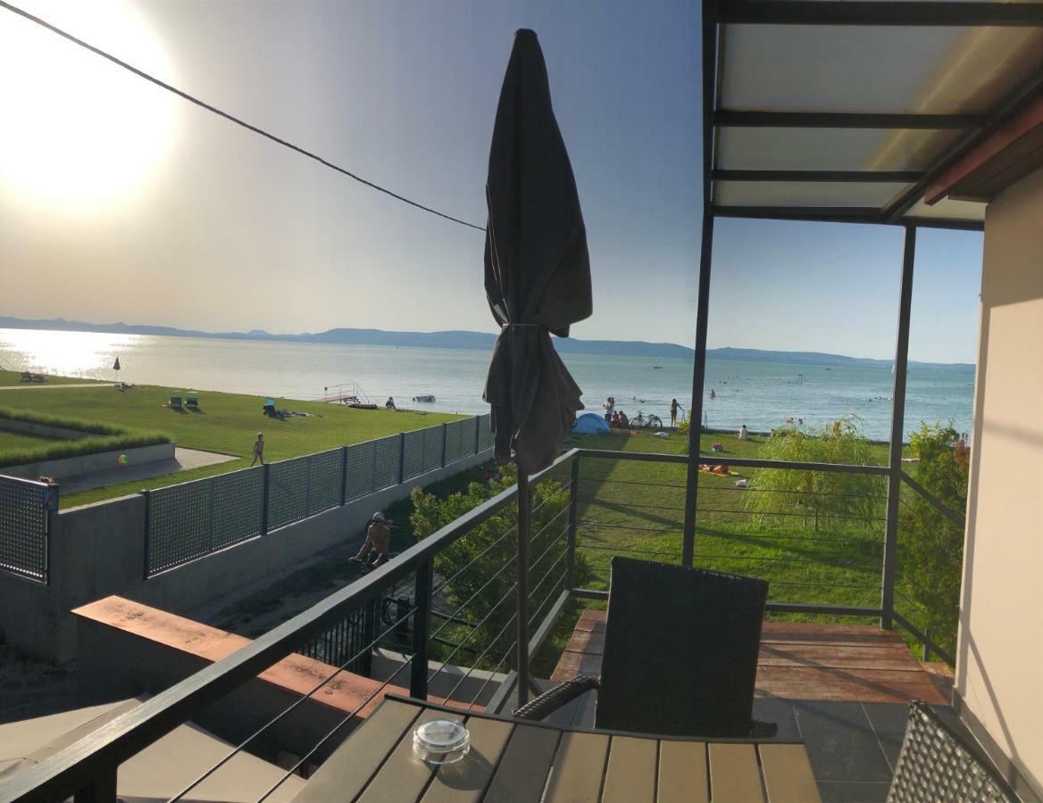 Hullam Apartman Balatonlelle Eksteriør billede