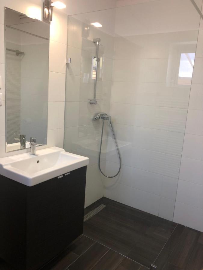 Hullam Apartman Balatonlelle Eksteriør billede